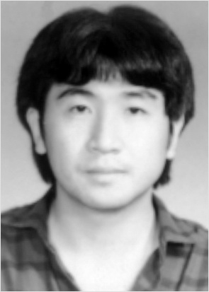 李衛 
