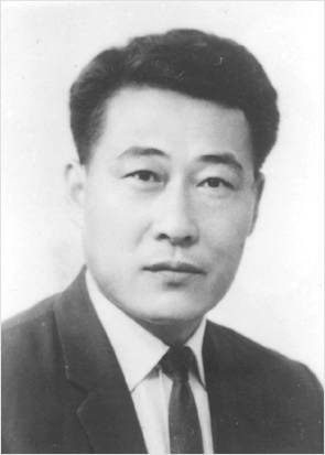 于產 
