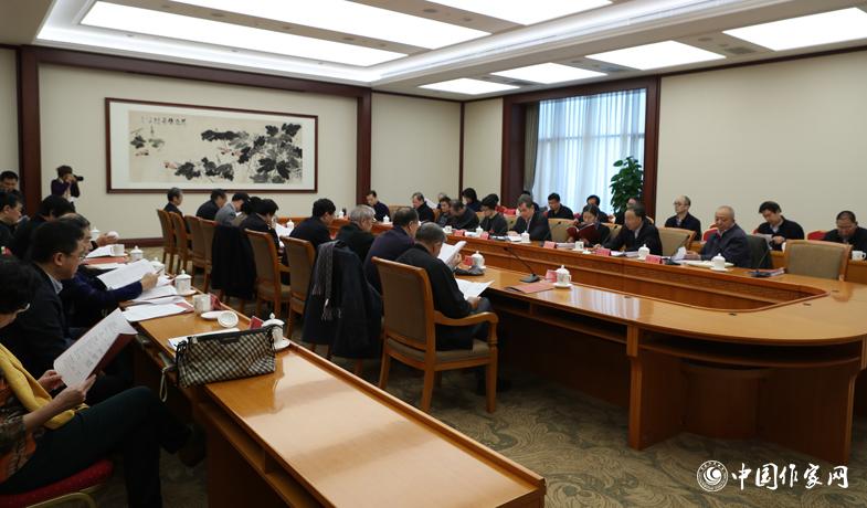 11月28日，中國作家協會第八屆主席團第十一次會議在北京召開。