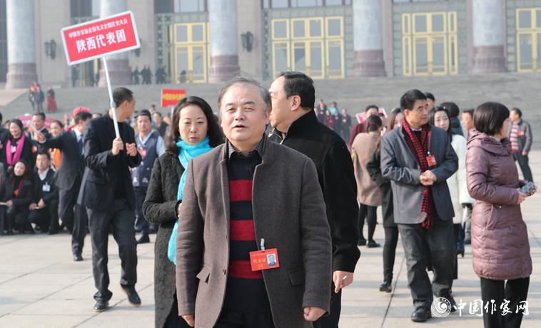 11月30日，大會開幕式結束，與會代表走出會場。