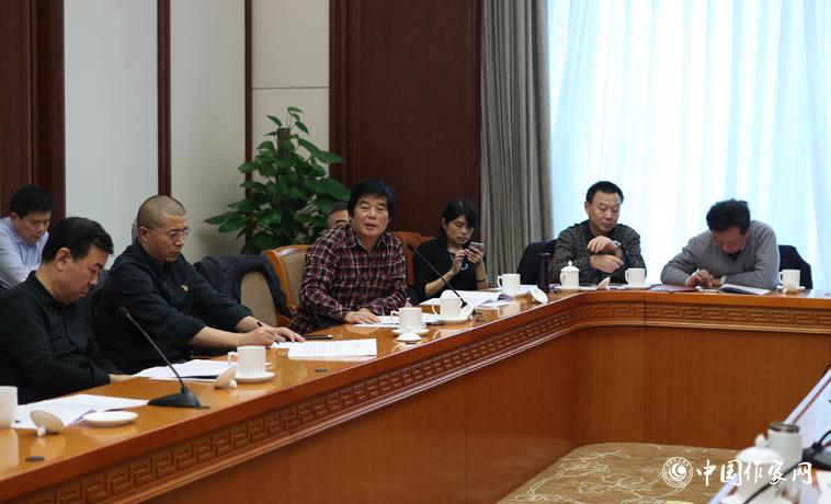 11月30日下午，趙本夫在江蘇代表團分組討論中發言。