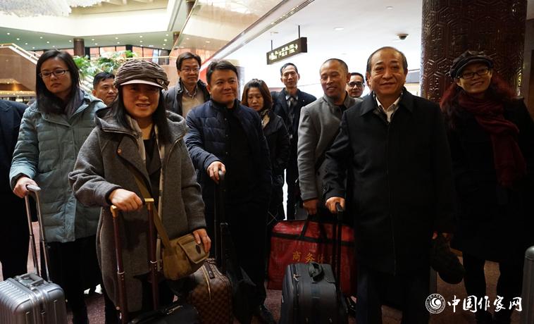11月28日，中國作協第九次全國代表大會與會代表團報到。