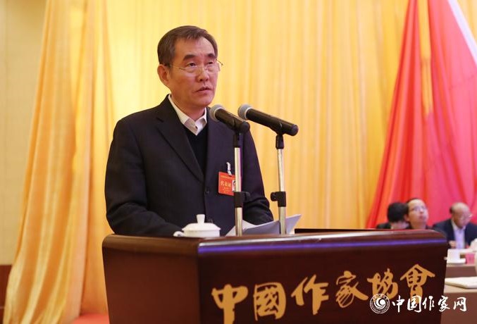 中國作協第九次全國代表大會舉行第二次全體會議，錢小芊作工作報告