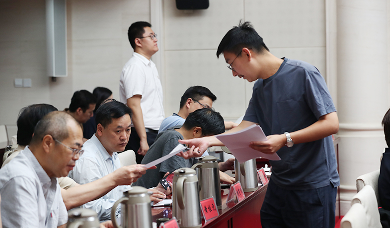 聯絡員分發、清點選票