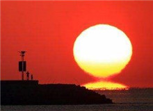 北師大詩歌讀書會 | 讀聞一多《太陽吟》《太陽吟》還表現出一種追尋光明、厭惡黑暗的思想境界……[詳細]