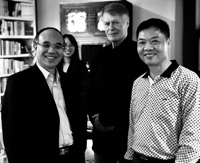 第一排右起：王理行，勒克萊齊奧，許鈞