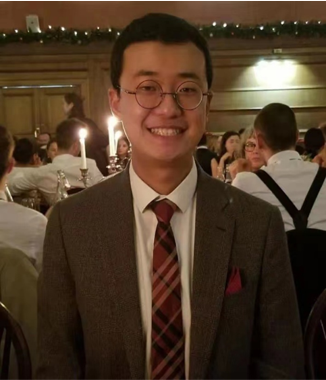 劉洋，南京大學(xué)英語系牛津大學(xué)英語系聯(lián)合培養(yǎng)博士，現(xiàn)任南京大學(xué)英語系助理研究員。主要研究方向?yàn)樵缙诂F(xiàn)代英國文學(xué)和現(xiàn)實(shí)主義文學(xué)。