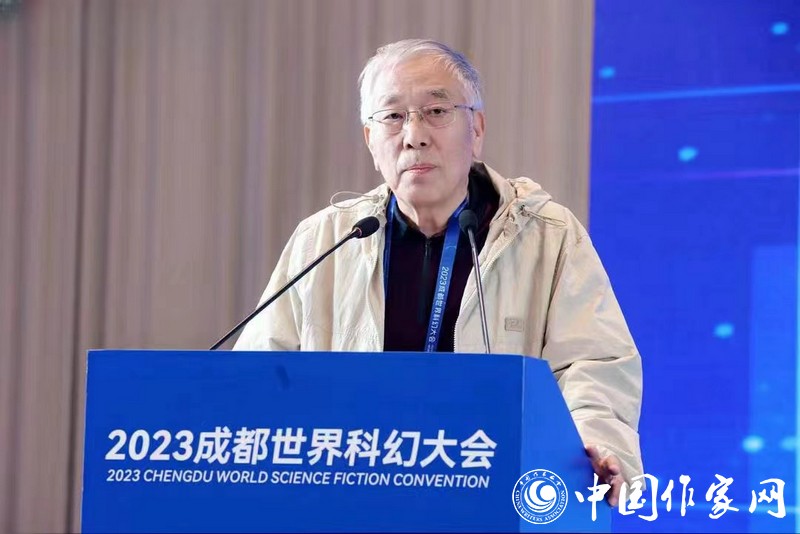 北京元宇科幻未來技術(shù)研究院名譽(yù)院長、科幻作家王晉康致辭