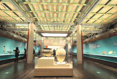 “璀璨波斯——伊朗文物精華展”現(xiàn)場。 杜建坡攝