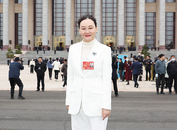 全國(guó)人大代表邵麗