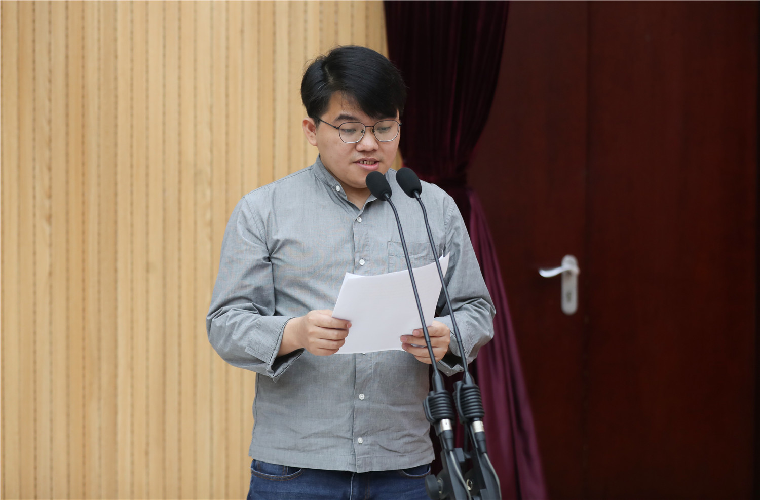學員代表何榮、朗嘎扎西、林為攀在結(jié)業(yè)典禮上先后發(fā)言