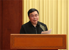 蔡崇達：我們為什么生生不息　　每個寫作者都是這塊母土在不同角落滋養出的不同農作物。我們扎根在土地的不同位置……[詳細]