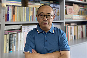報告文學獎：《幸福的旋律——西藏脫貧交響曲》  作者：吉米平階（藏族）         獲獎感言時代的發展往往超越作家的經驗和想象，在我還挖空心思用自己有限的能力想為所住村莊和遙遠的鄉親做點什么的時候，波瀾壯闊的脫貧攻堅開始了。西藏是全國集中連片貧困程度最深地區之一，也是脫貧攻堅難度最大，成效最顯著的地方，我有幸作為參與者、親歷者和記錄者，見證了全過程。