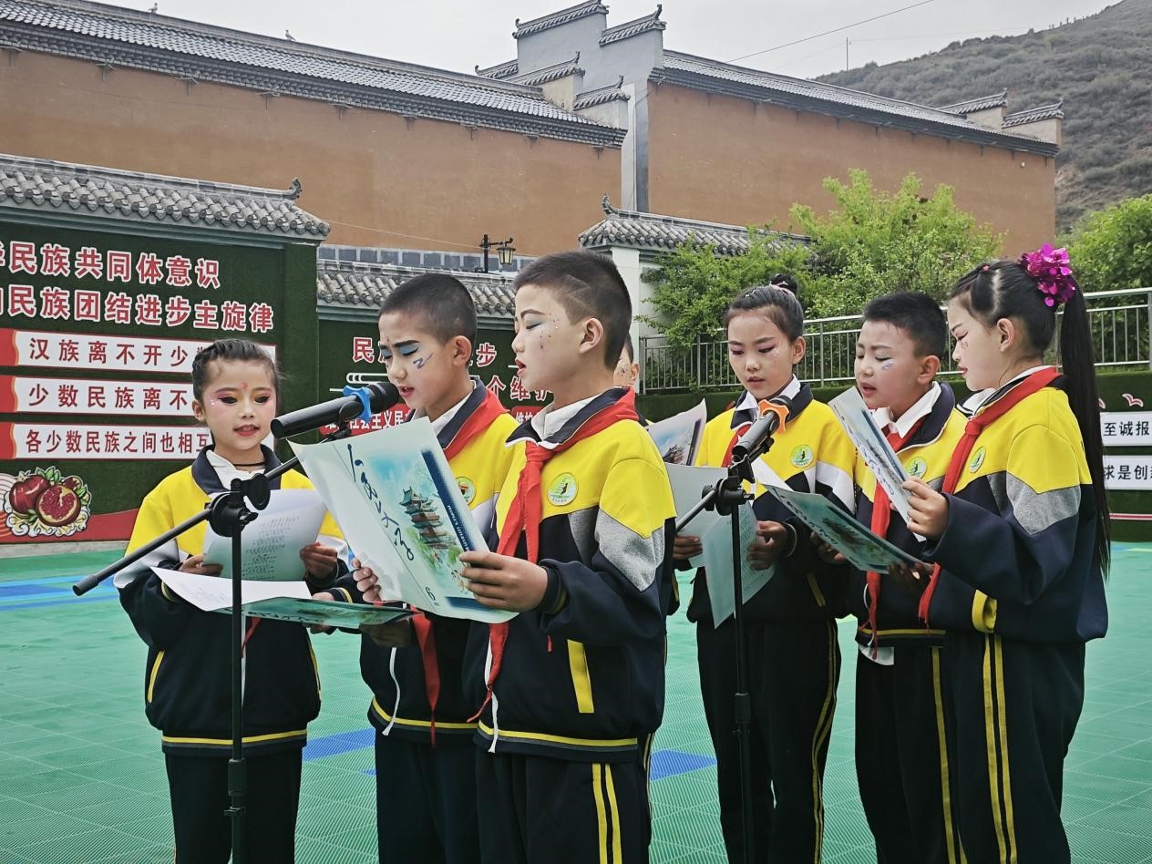 5月30日，《人民文學(xué)》“人民閱卷·進(jìn)鄉(xiāng)村”活動(dòng)聯(lián)合中國(guó)作協(xié)派駐第一書記的臨潭縣池溝村小學(xué)舉辦《人民文學(xué)》第六期少兒詩(shī)歌小輯作品朗誦會(huì)