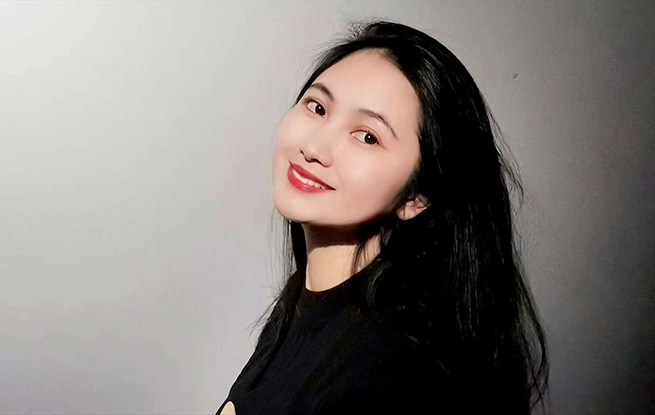 “新浪潮”訪談 | 莊凌：沒有力量改變世界，詩歌依然可以散發微光