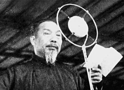 學者們的抗戰勝利時刻　　八十年前，當日本投降的消息傳遍中國大地，不同境遇的學人以各自方式銘刻下這一歷史性時刻。[詳細]