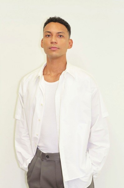 作家安堂何塞。巖澤高雄攝影,日本文學(xué)振興會圖片